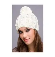 GORROS DE LANA CON POM POM