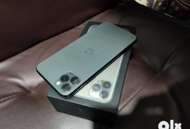 Grade A  used original iPhone 11 Pro Max 256 GBphoto1