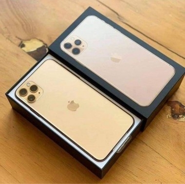BRAND NEW APPLE IPHONE 11 PRO MAX 256GB UNLOCKEDphoto1